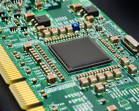 The indissoluble bond between electronic chips and xenon